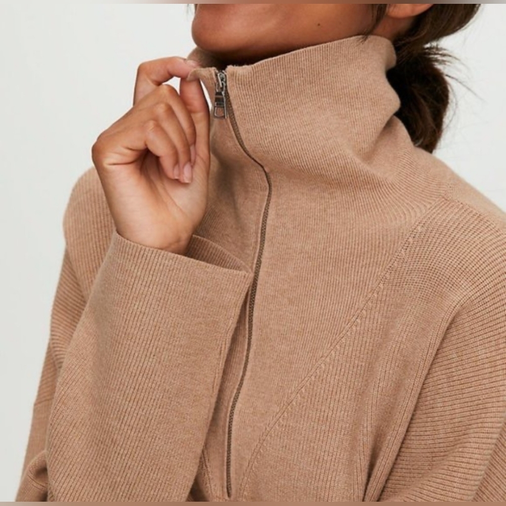 Aritzia- The Group Babaton Rodin Zip Sweater. Size L